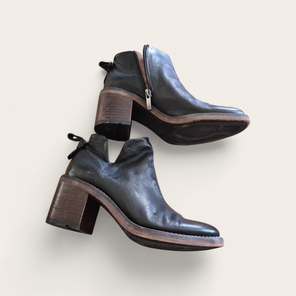 Agressor Women's BlackHand-Finished Leather Zip Ankle Booties 6 Block Heel Moto